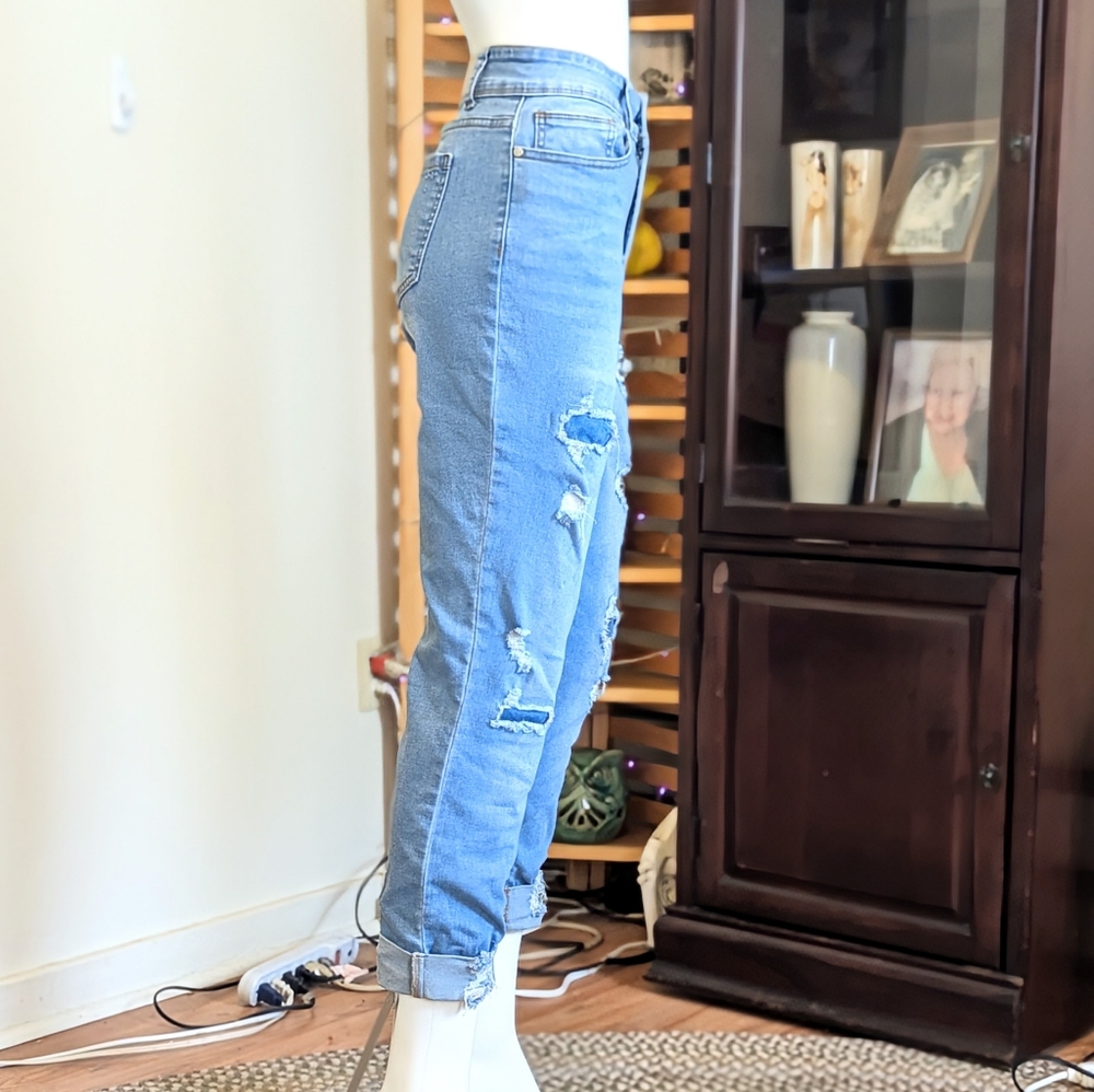 Celebrity Ace Light Blue  Distressed Jeans(Jr's 15, Women's 14) - Picture 8 of 9